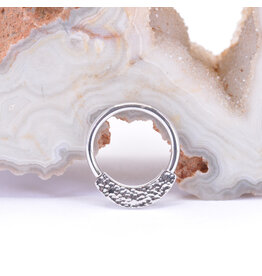 BVLA Hammered Janna 18g 5/16" White Gold Seam Ring