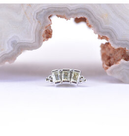 BVLA Tiny Baguette Panaraya Peridot White Gold 16g Threaded End