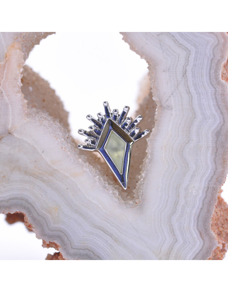 BVLA Kite Borderline with Sandblasted Peridot in 14k White Gold 16g Threaded End by BVLA!