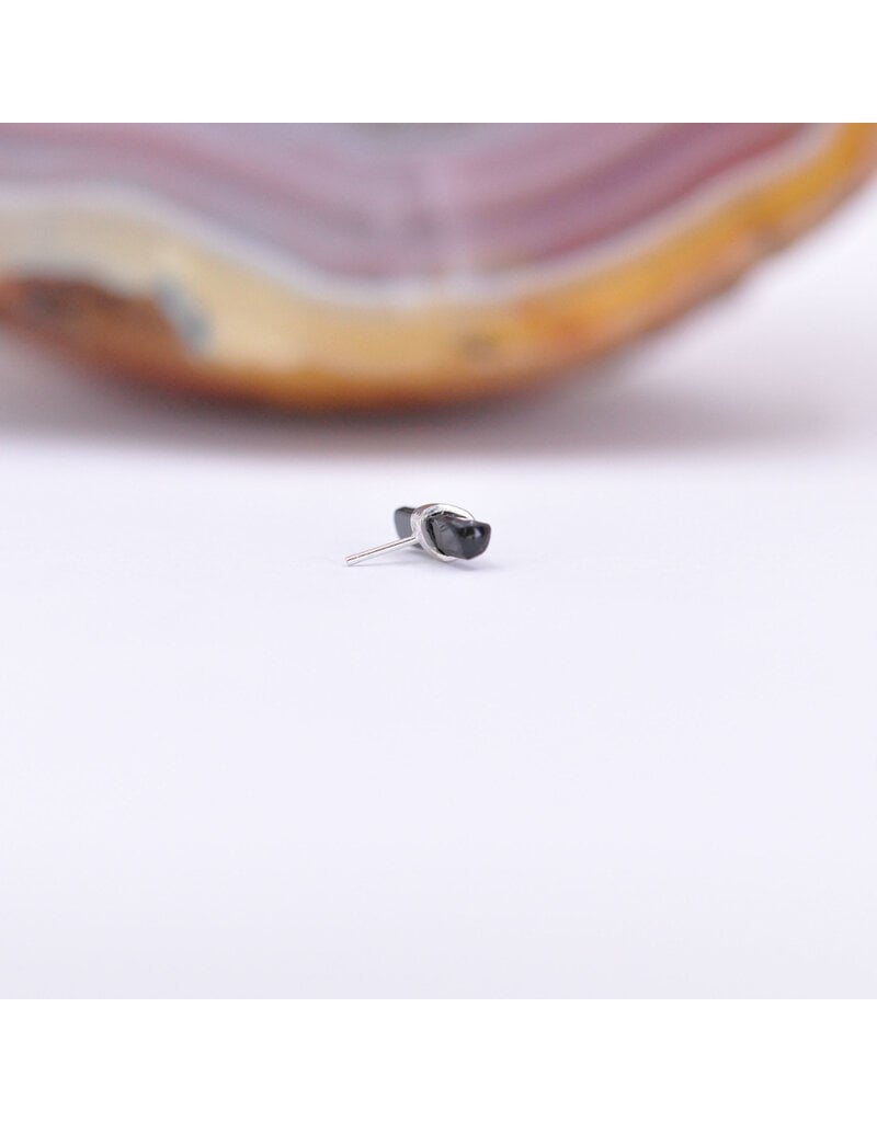 Quetzalli Bound By Love (Small) Threadless End 14k Gold White Black Spinel