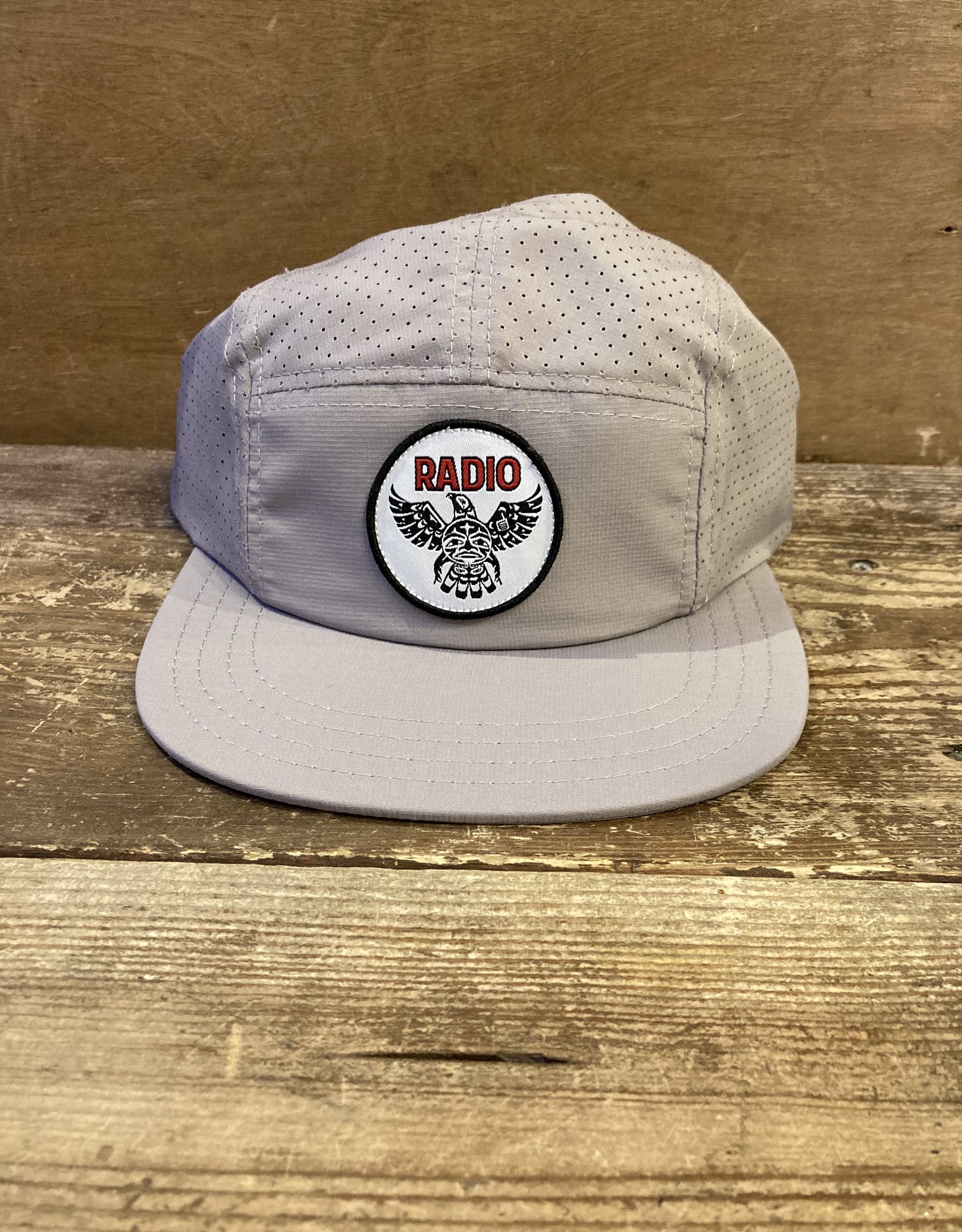 RADIO TOTEM LOGO RUNNER 5 PANEL HAT