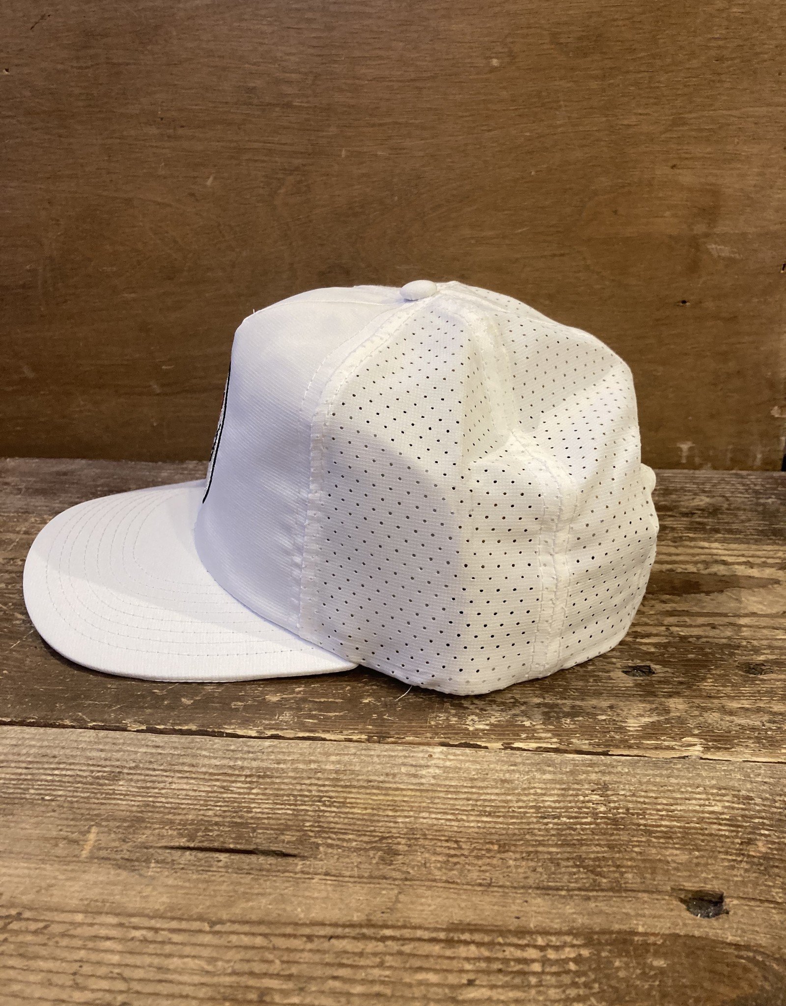 RADIO TOTEM LOGO PERFORATED HAT