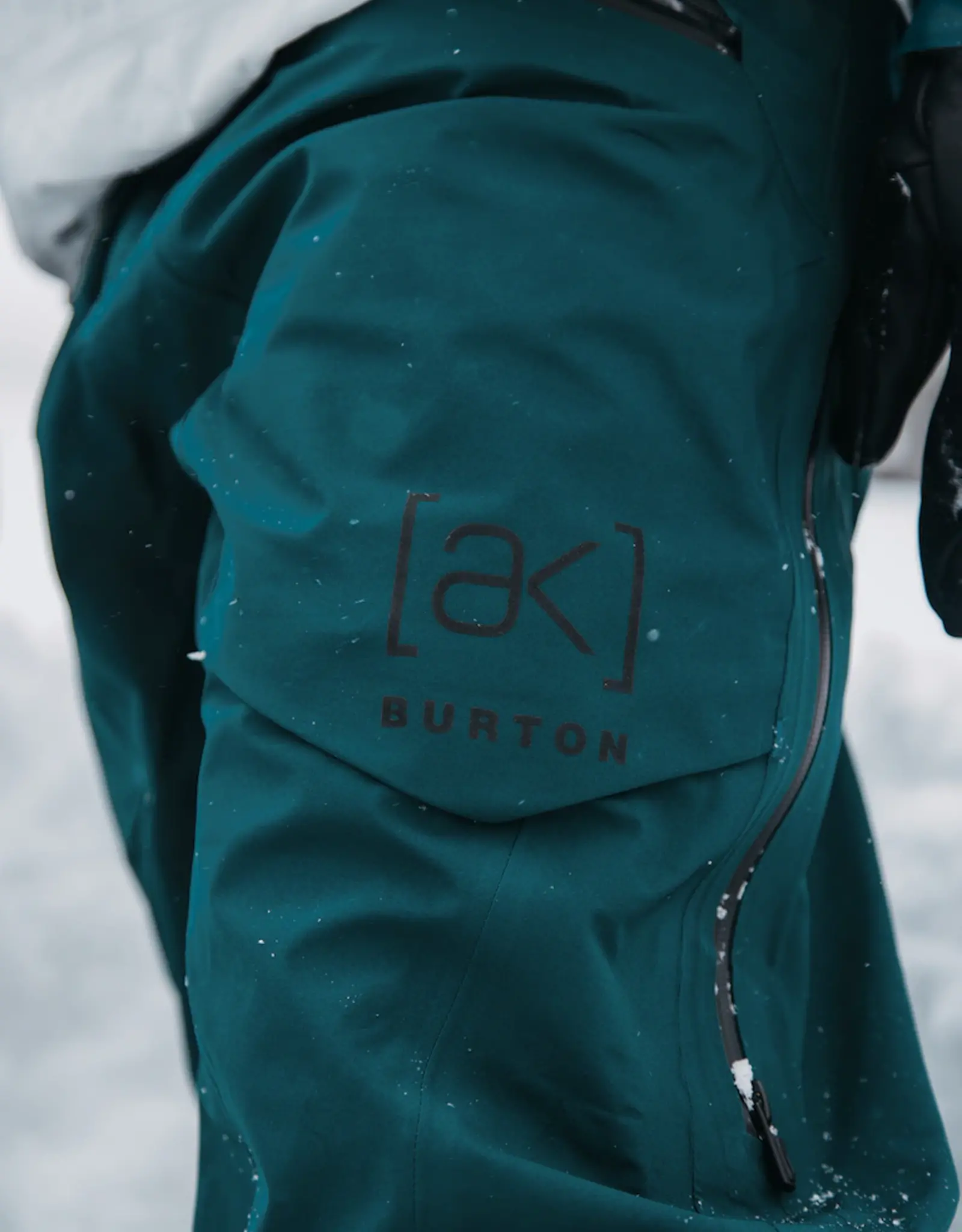 2025 Burton AK Freebird GORE-TEX 3L Snowboard Bib Pant 2025 Burton AK Freebird GORE-TEX 3L Snowboard Bib Pant