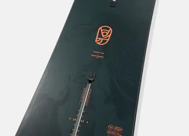 SNOWBOARDS