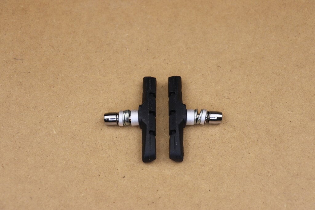 Generic SUNLITE All Weather BRAKE SHOES For V-BRAKE Threaded Center Post 70mm