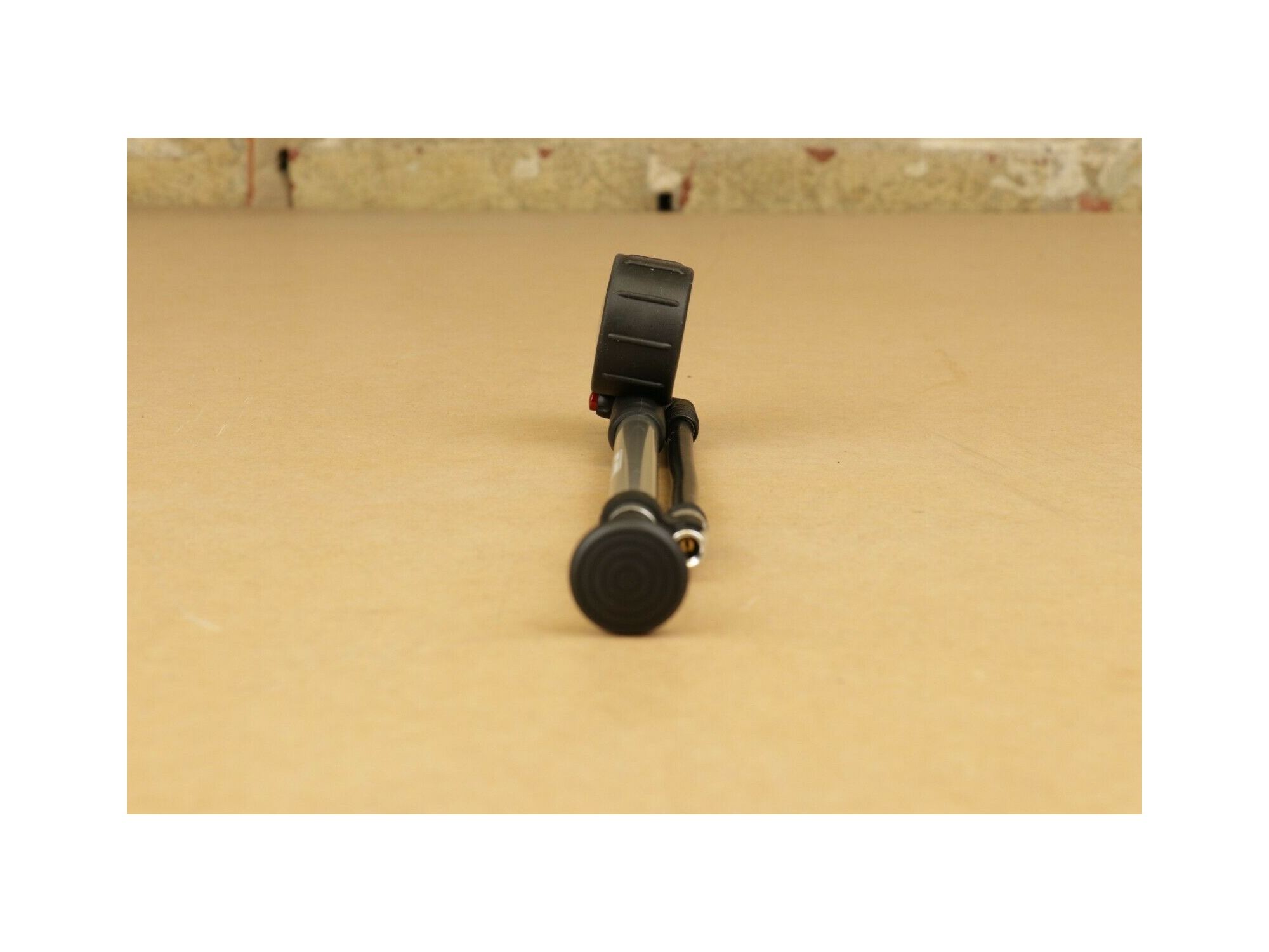 Q2 High Pressure Alloy MTN Bike Shock/Suspension Pump with 1.5" Gauge