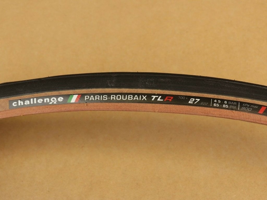 Challenge Challenge Paris Roubaix TLR 700x27c Road & Gravel Folding  Clincher Tire Brown Sidewall