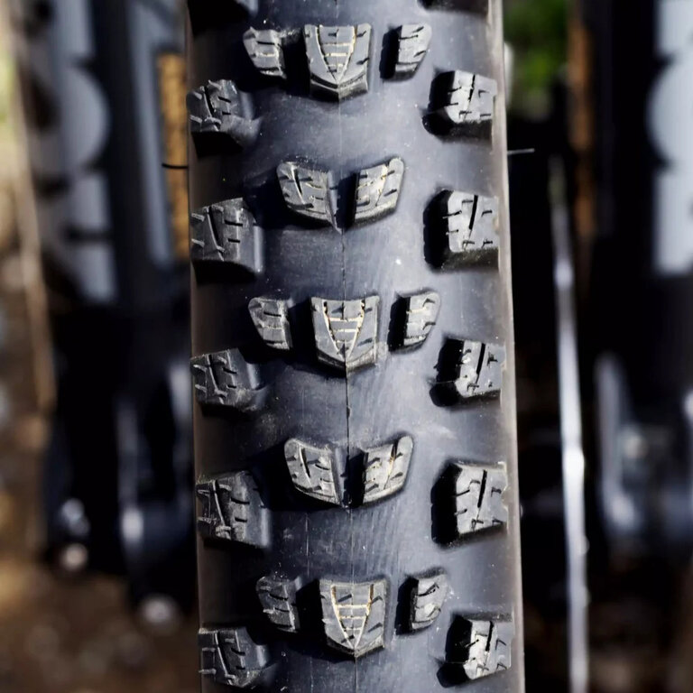 Vittoria Vittoria Mostro Enduro MTB Tire – Tubeless‑Ready, Graphene 4C