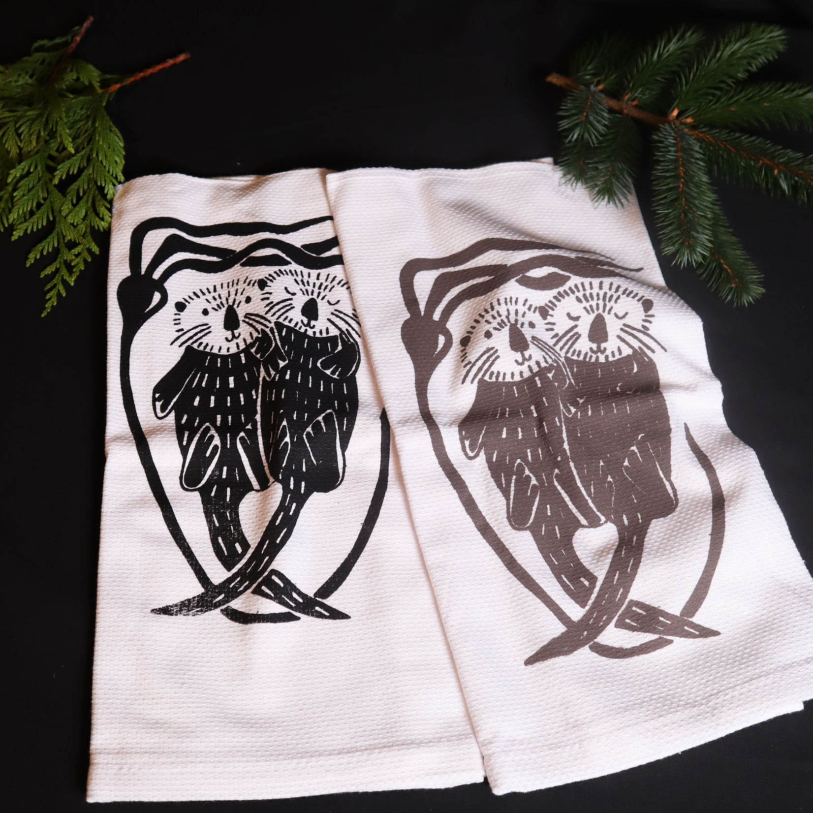 Rockfish Art Studio Lynette Dawson-Summerfeldt Sea Otters Tea Towel, Black