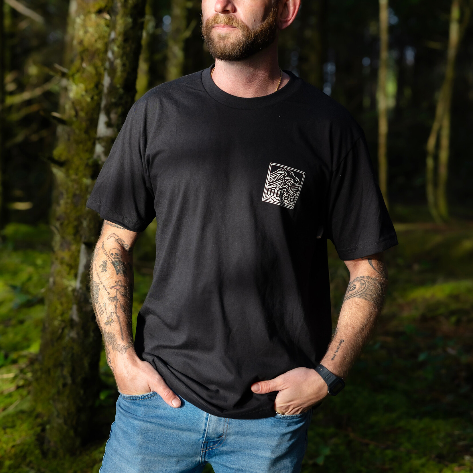 mułaa rising tides surf breaks t-shirt