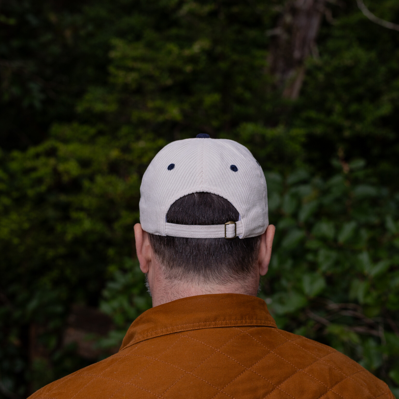Tourism Tofino baseball cap cord cream/navy chestervan logo