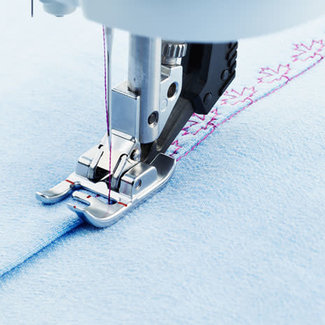 PFAFF Pfaff Right Edge Bi-Level Foot (D,E,G,J,K,L)