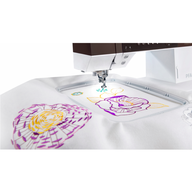 creative™ ambition™ 640 Sewing & Embroidery Machine