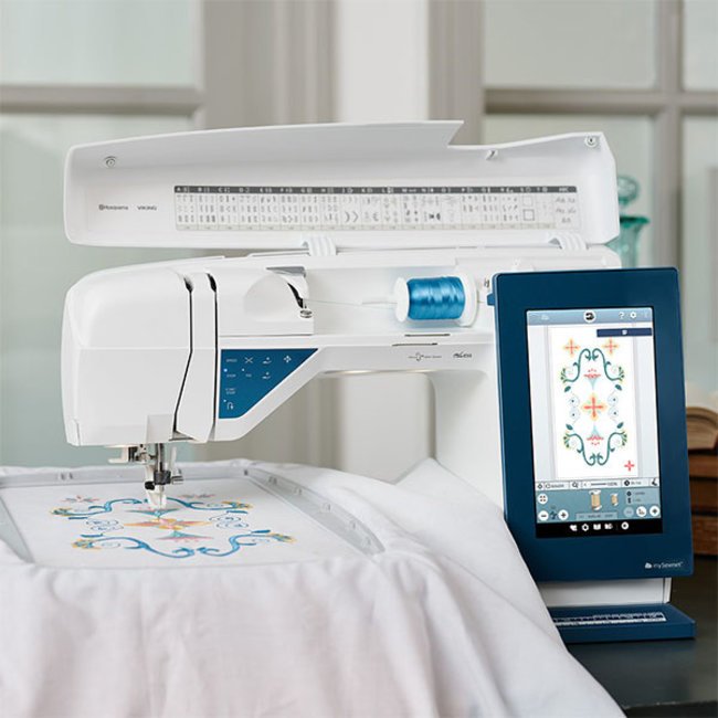 DESIGNER SAPPHIRE™ | 85 Sewing & Embroidery Machine