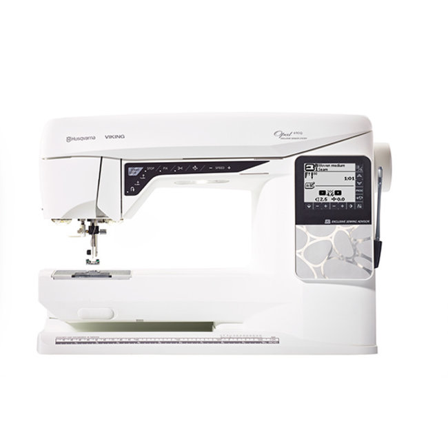 OPAL™ 690Q Sewing Machine