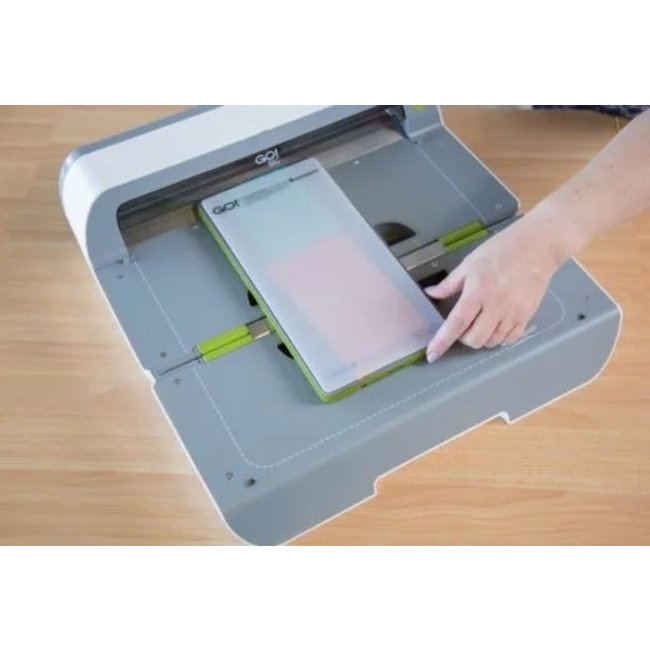 GO! Big Electric Fabric Cutter Starter Set