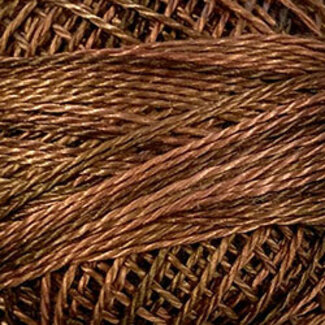 Valdani Perle Cotton Size 12, Varigates:  O513 - Coffee Roast