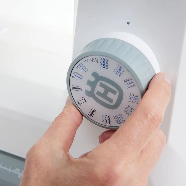 ONYX™ 15 Sewing Machine