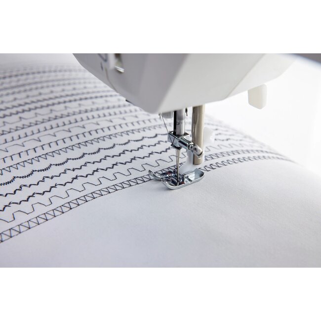 ONYX™ 15 Sewing Machine