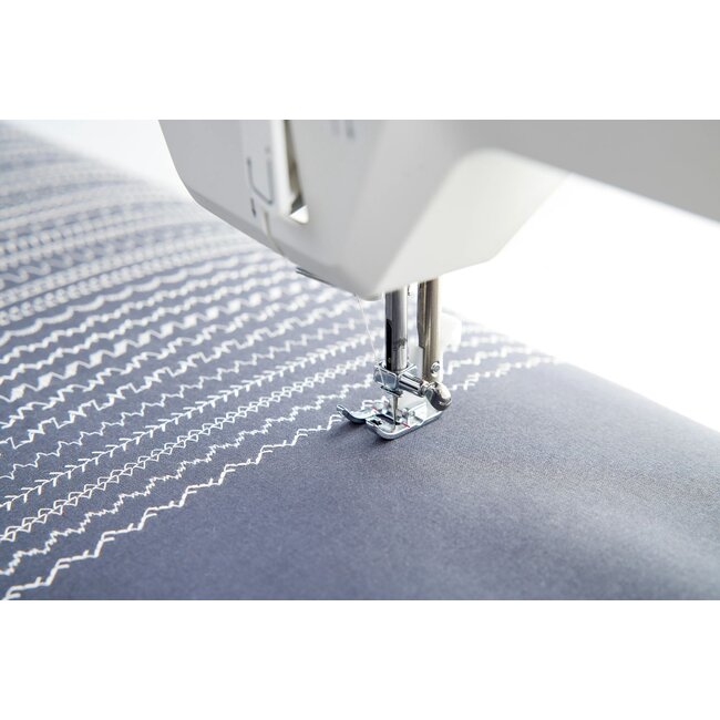 ONYX™ 25 Sewing Machine