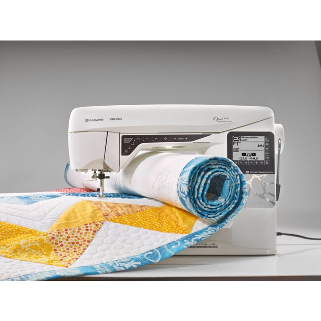 OPAL™ 690Q Sewing Machine