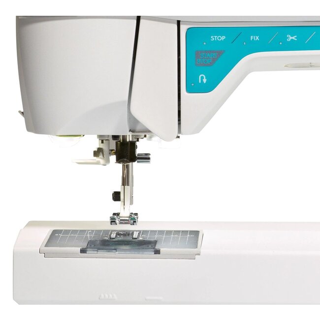 OPAL™  670 Sewing Machine