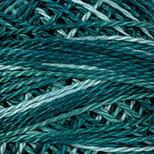 Perle Cotton Size 8, variegated: O550 - Caribbean Blue