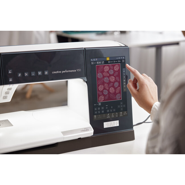 creative performance™ 950 Sewing & Embroidery Machine
