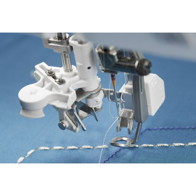 creative performance™ 950 Sewing & Embroidery Machine