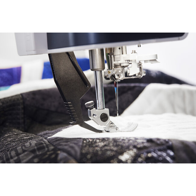 creative performance™ 950 Sewing & Embroidery Machine