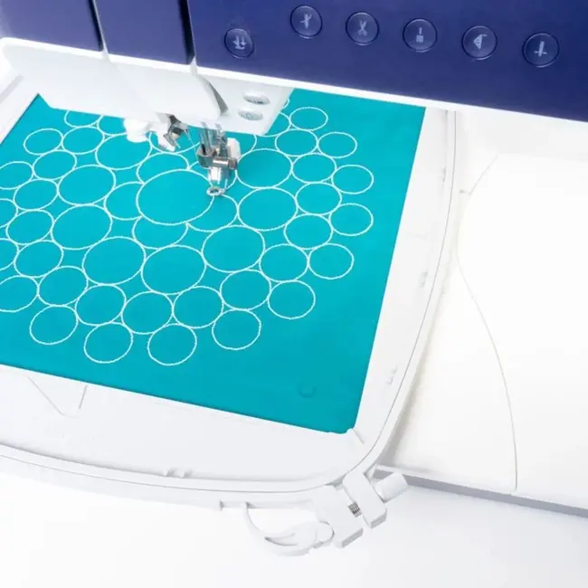 creative™ Grand Quilters Hoop 260 x 260 mm