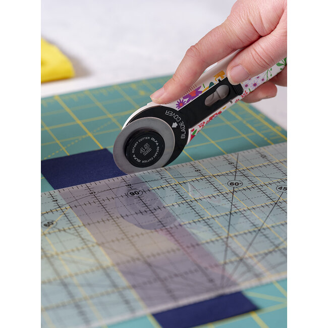Blooming Garden Handle 45mm Rotary Cutter