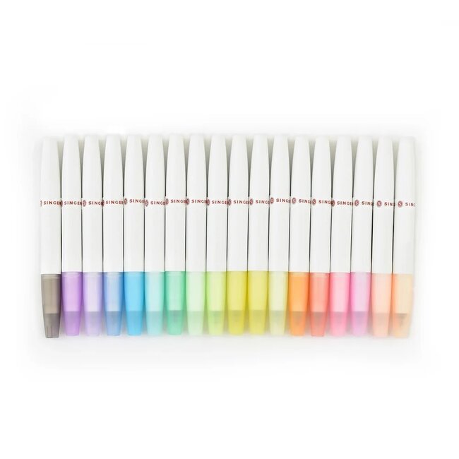 MOMENTO™ Gel Pen Multi Pack (18 ct)