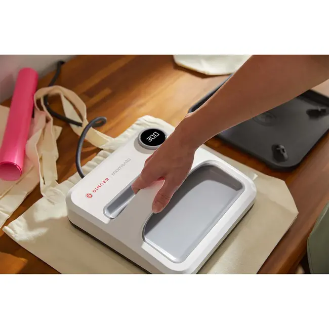 MOMENTO™ Square Press