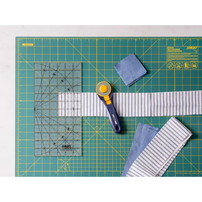 18" x 24" Green Double-Sided, Self-Healing Rotary Mat