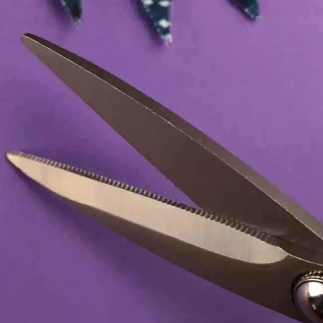 Micro-Serrated Scissors - Periwinkle BLUE - 6.75"