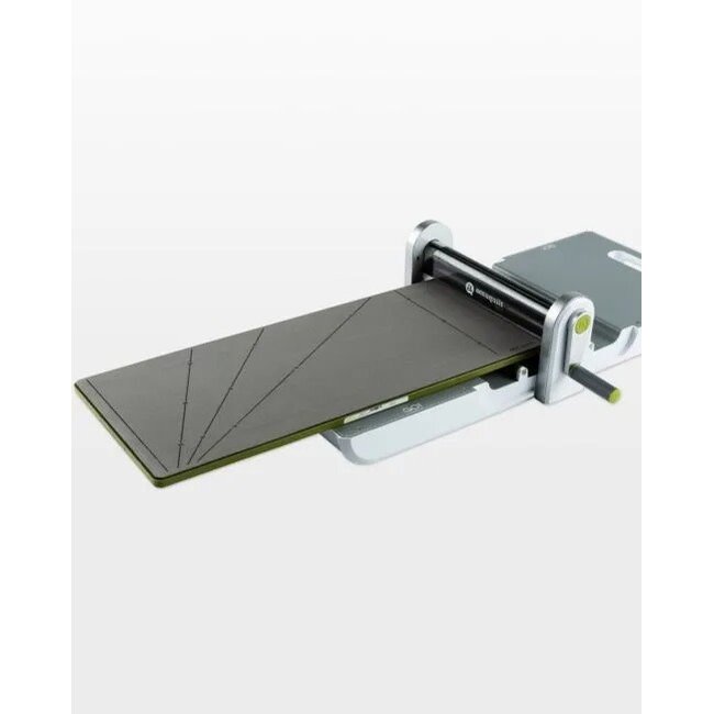 GO! Strip Cutter 2 1/2" (2" Finished) 3 Strips Die