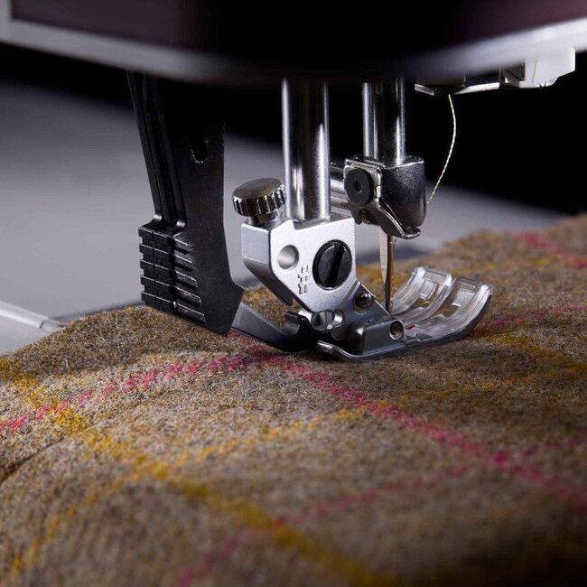 creative expression™ 750 Sewing & Embroidery Machine