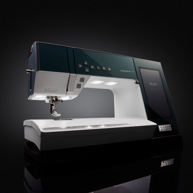 PFAFF expression™ 715 sewing machine