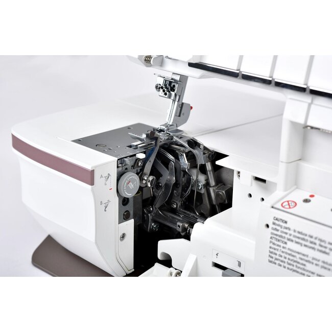AMBER™  Air S|500 Coverlock Machine