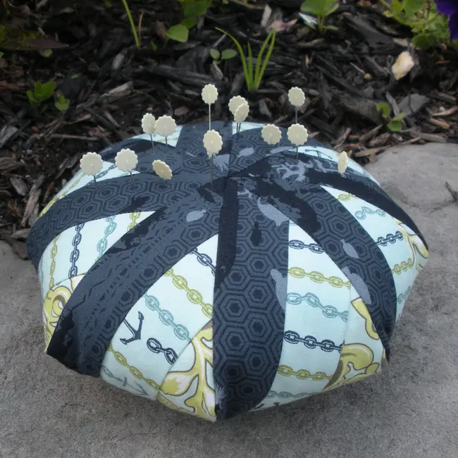 Biscuit Giant Pincushion Pattern