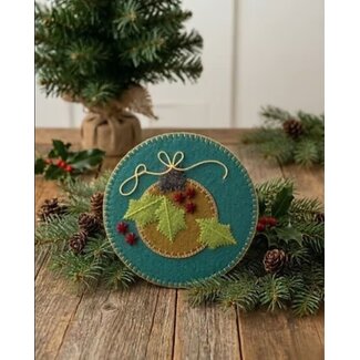 Wonderfil Cozy Curios Holly the Bauble PreCut Wool Kit