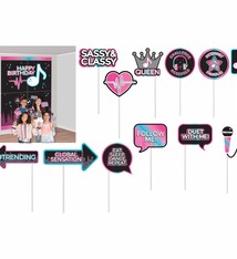 Internet Famous Scene Setters® With Props