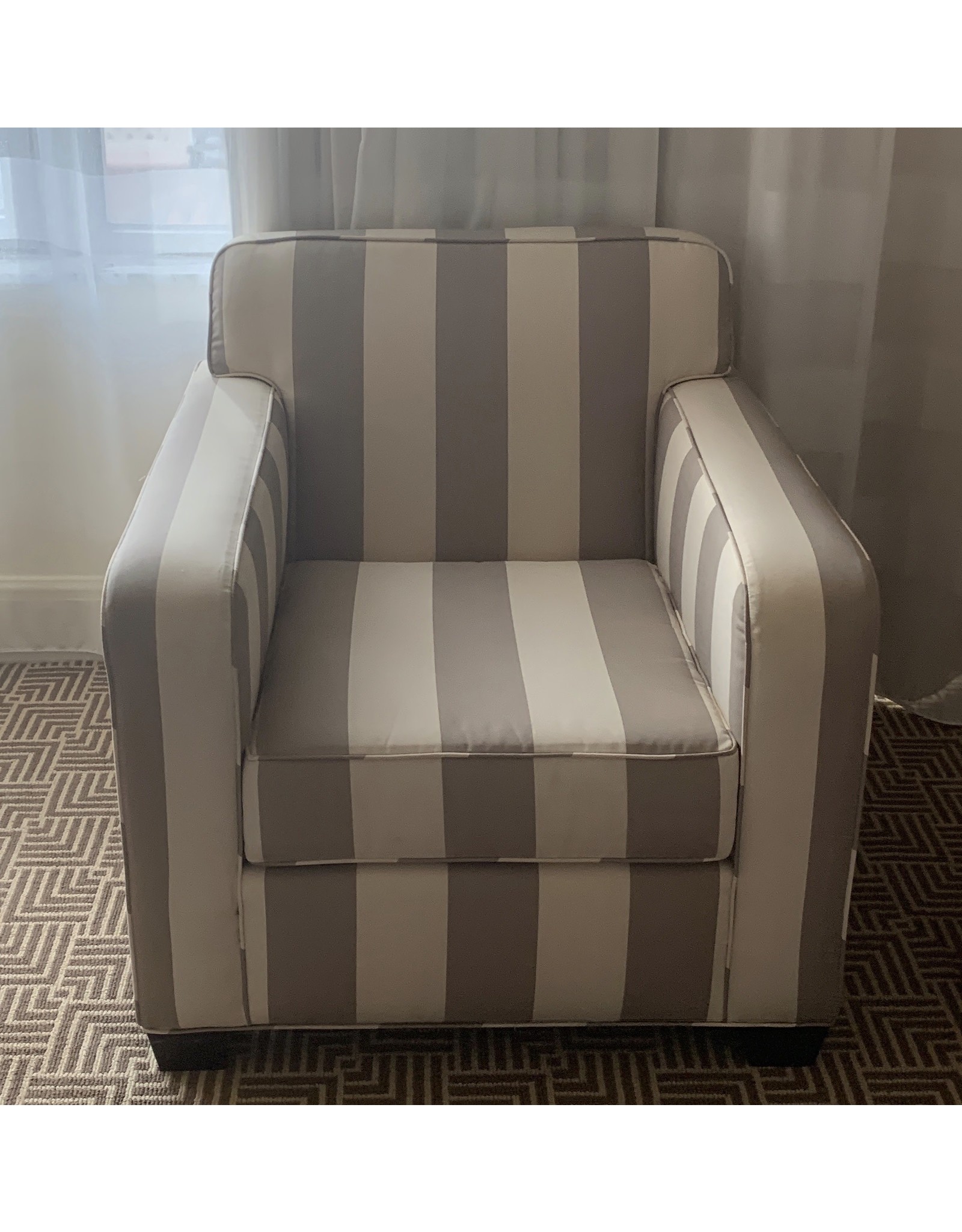 Waldorf Astoria WALDORF-Striped Club Chair