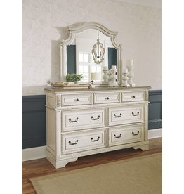 Realyn B743-31/36 7 Drawer Dresser & Mirror