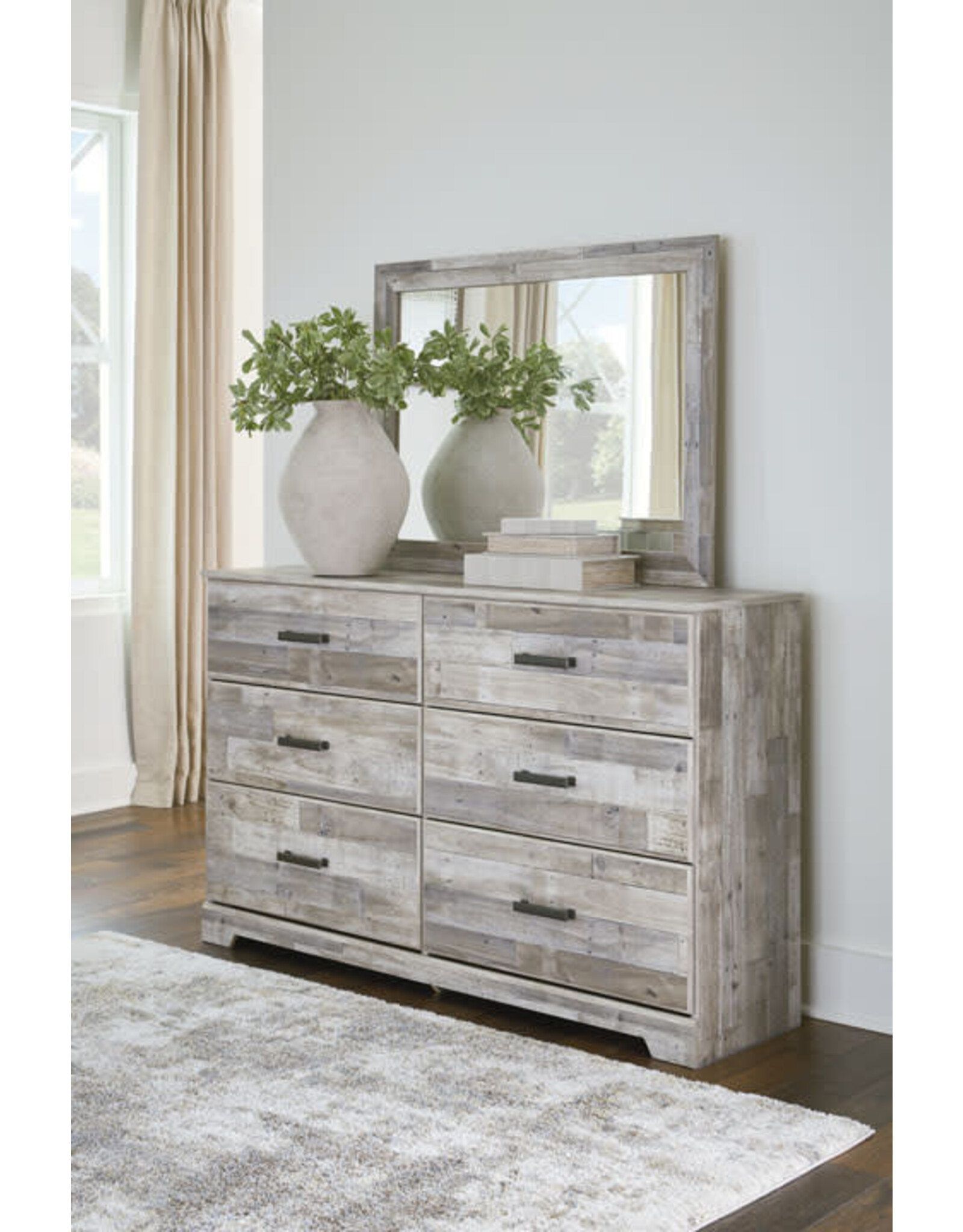 B3487-31/36-Dresser & Mirror (CLOSE-OUT)