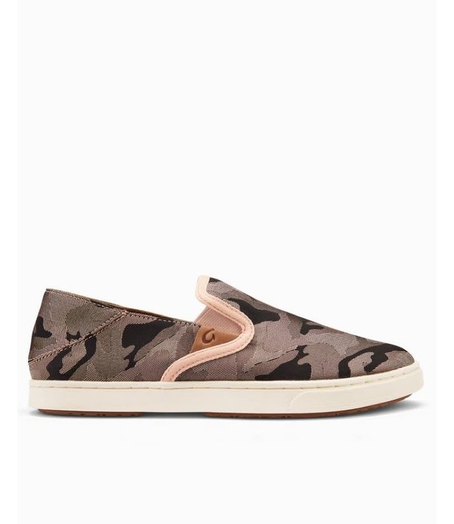 OluKai Women's Pehuea Pa'i Soft Pink / Ke Au Camo
