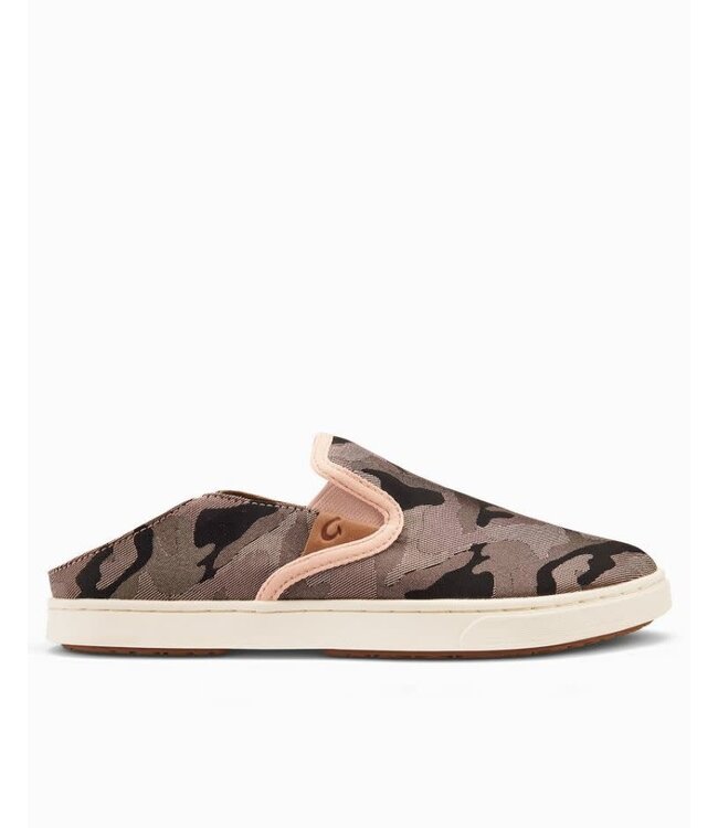 OluKai Women's Pehuea Pa'i Soft Pink / Ke Au Camo