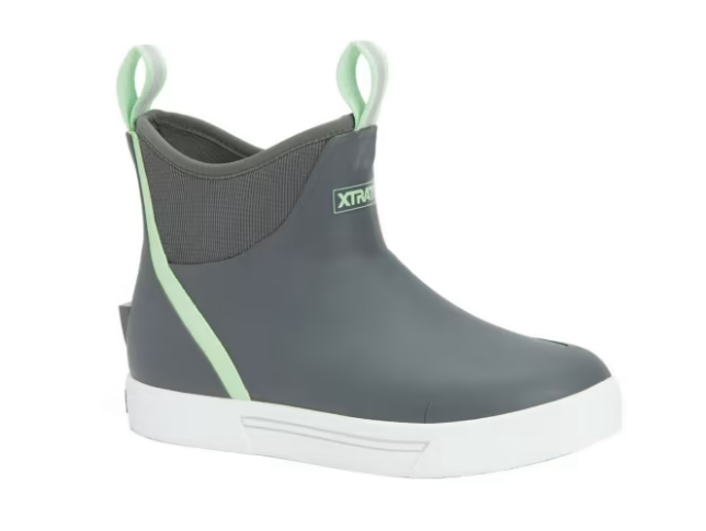 xtratuf wheelhouse brown