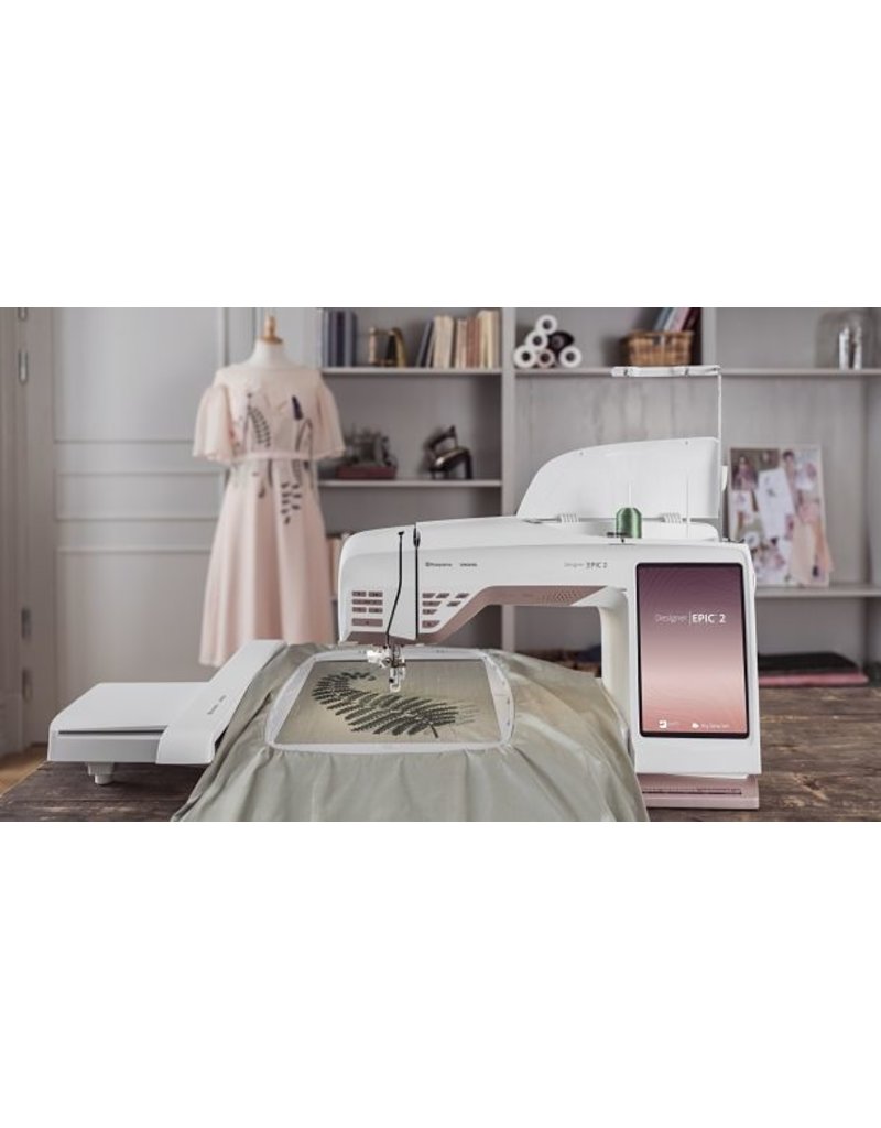 Husqvarna Husqvarna Epic 2 sewing and embroidery Pénélope sewing machines